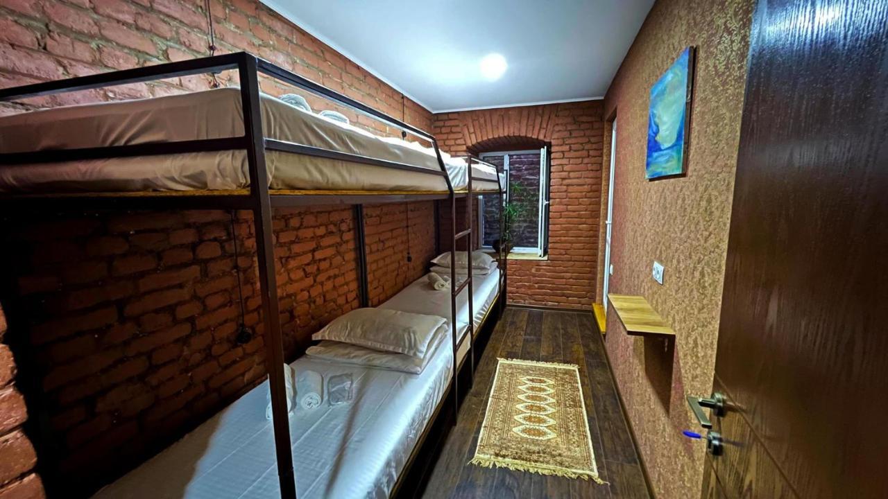 Hostel Pirosmani 트빌리시 외부 사진