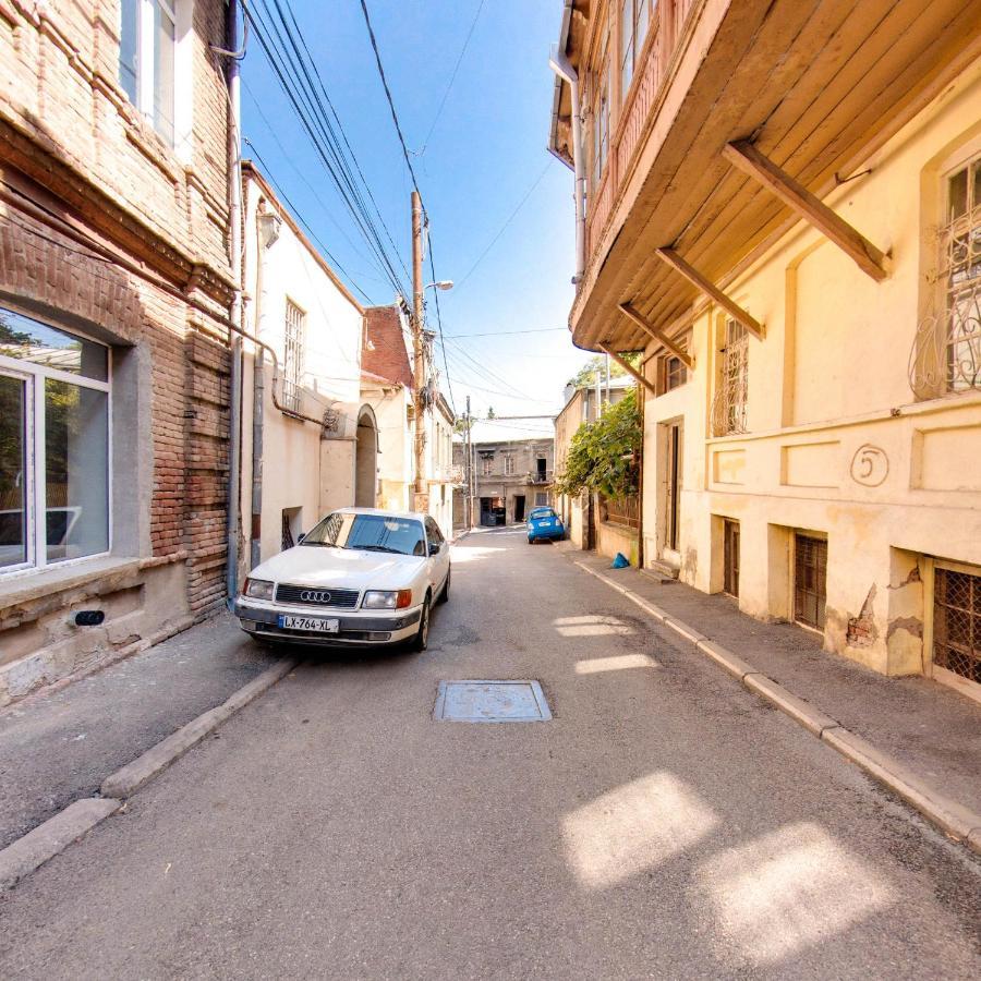 Hostel Pirosmani 트빌리시 외부 사진