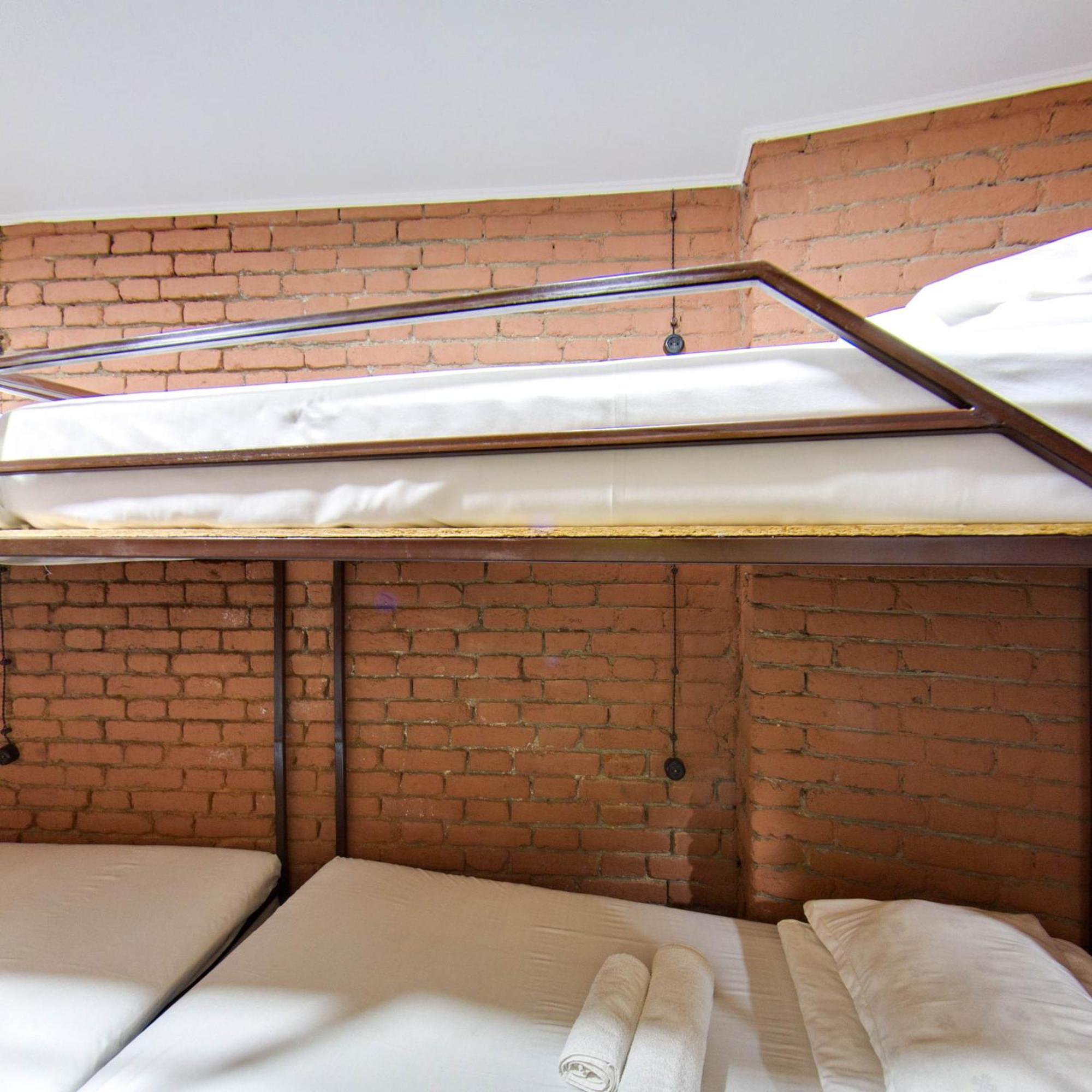 Hostel Pirosmani 트빌리시 외부 사진